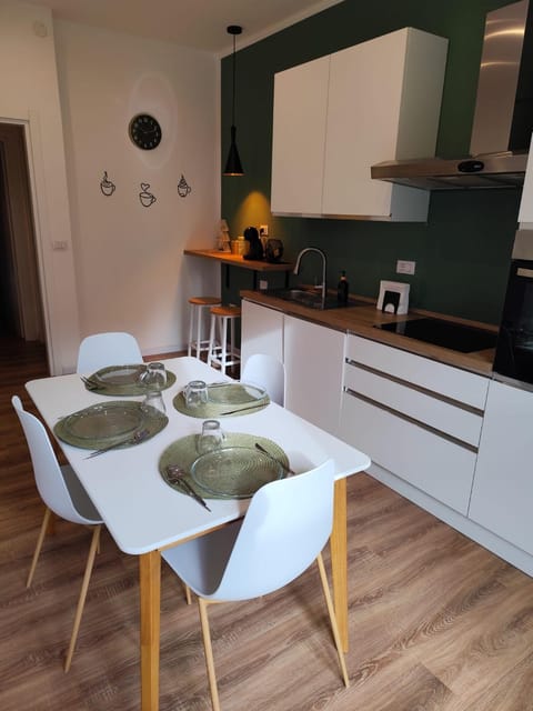 Kitchen or kitchenette, kitchen, kitchen