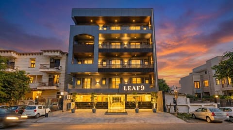 Property building, Facade/entrance
