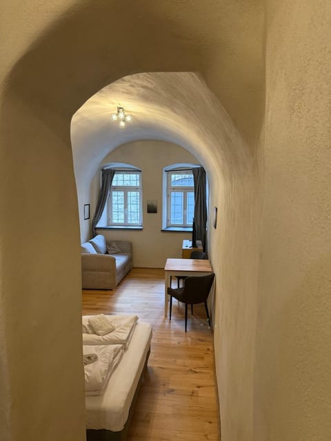 Bed, Living room, Photo of the whole room, Seating area, Bedroom