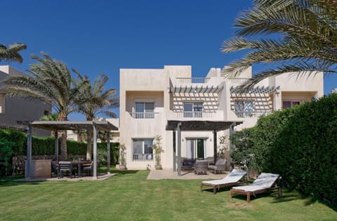 Property building, Garden view