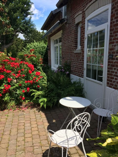Villa Marie SAPHIR Bed and Breakfast in Hauts-de-France