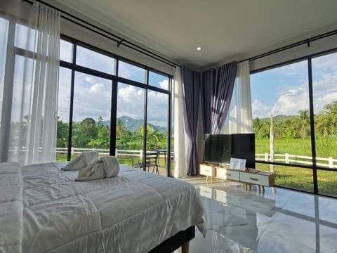 Bed, Natural landscape, View (from property/room), Photo of the whole room, Bedroom, Mountain view