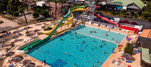 Aqua park, Swimming pool