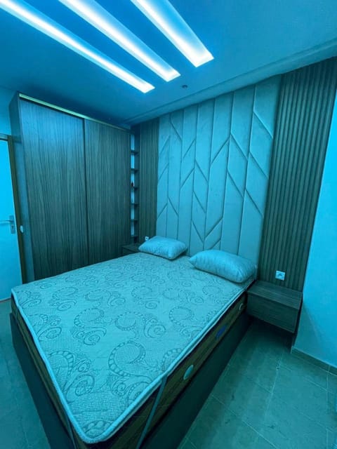 Bed, Photo of the whole room, Bedroom, wardrobe
