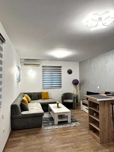 Apartman S&O Apartment in Dubrovnik-Neretva County