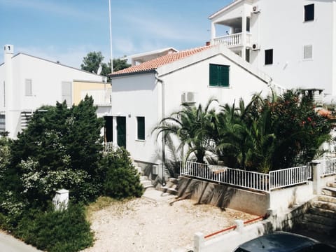 Property building, Street view