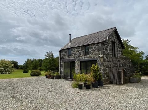 Tyddyn Y Felin, Coach House House in Wales