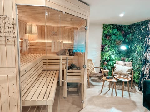 Sauna, Spa and wellness centre/facilities, Photo of the whole room