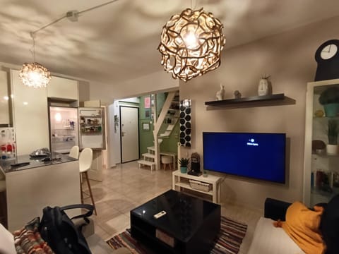 Artsy Family Nest Halkidiki - 1BR Apartment with Balcony in Central Nea Kallikrateia Apartment in Halkidiki