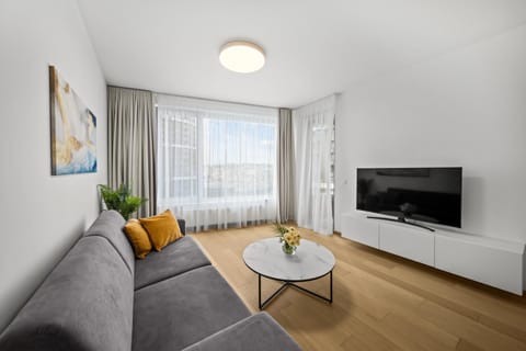 TV and multimedia, Living room, Seating area, Evening entertainment