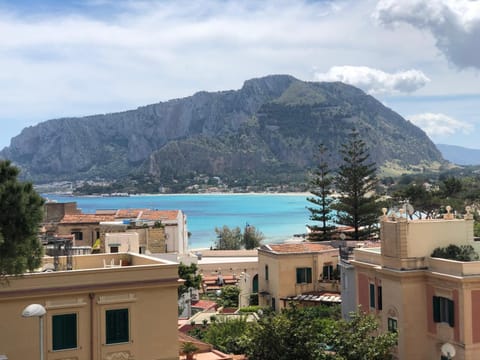 Property building, Day, Natural landscape, Mountain view, Sea view