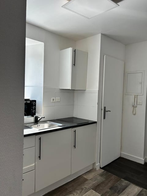 Kitchen or kitchenette, pet friendly, stove