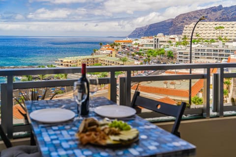 Day, View (from property/room), Balcony/Terrace, Balcony/Terrace, Mountain view, Sea view