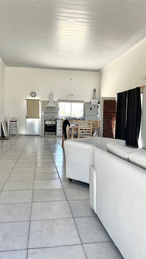 TV and multimedia, Kitchen or kitchenette, Living room, Seating area, Dining area