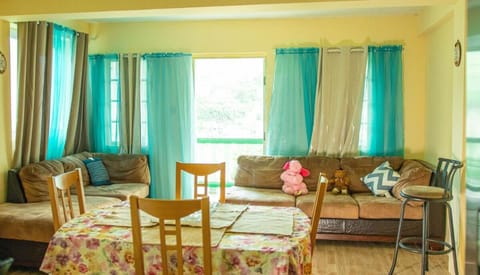 Living room, Photo of the whole room, Seating area