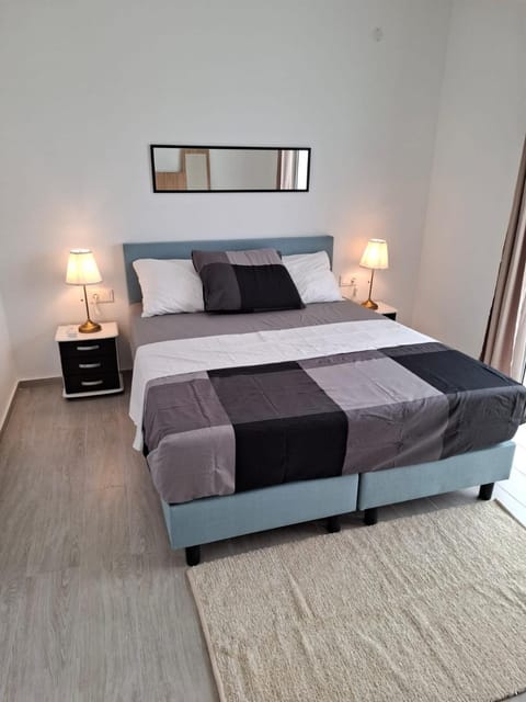 Bed, Photo of the whole room