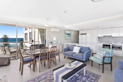 View (from property/room), Kitchen or kitchenette, Living room, Seating area, Dining area, Sea view