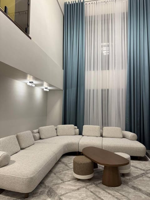 Communal lounge/ TV room, Living room, Seating area