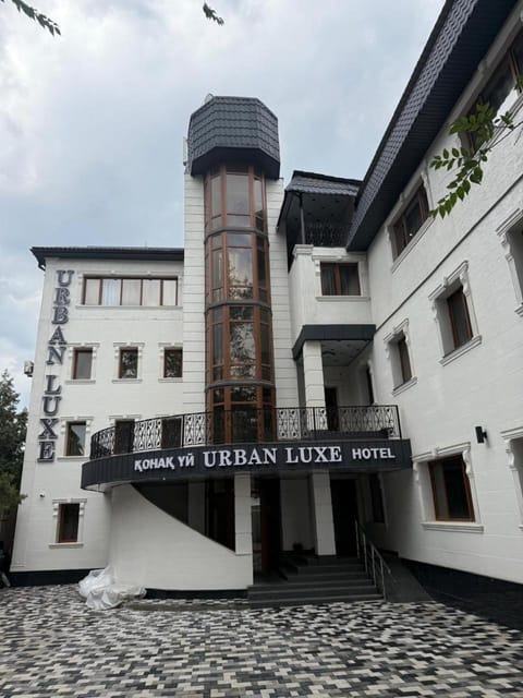 Property building, Day, Location