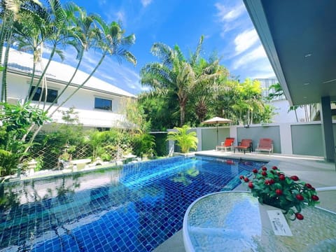 Pool view, Swimming pool