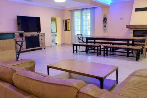 Sunny house with garden and private pool House in French Riviera