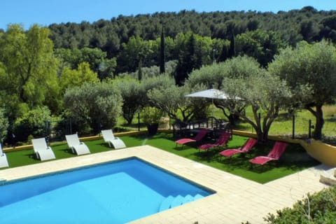 Sunny house with garden and private pool House in French Riviera