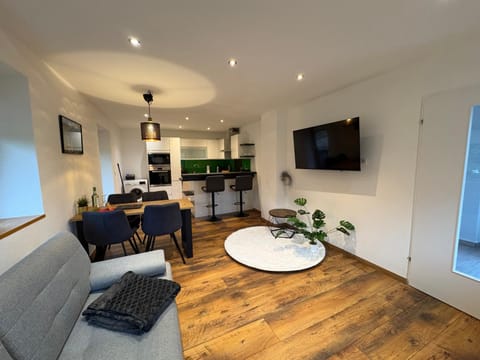 Kitchen or kitchenette, Living room, Seating area