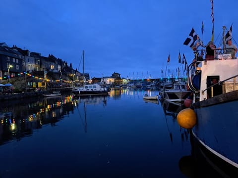 Bell Tent 2 Campground/
RV Resort in Saint Austell