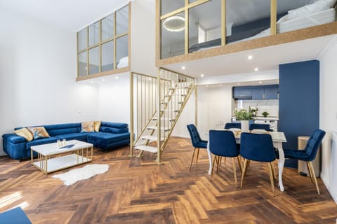 Kitchen or kitchenette, Living room, Dining area