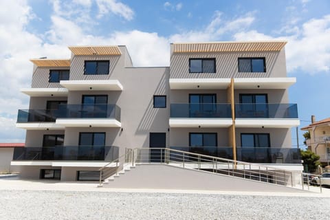 Property building, Balcony/Terrace