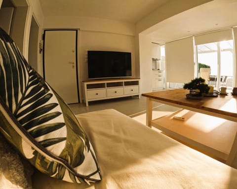 Stylish Rooftop Retreat with Hot Tub with Loutraki Beach Apartment in Euboea