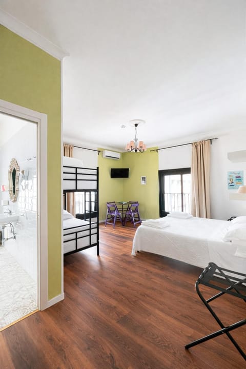Bed, Bedroom, bunk bed