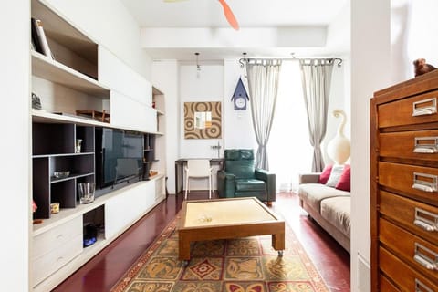 Communal lounge/ TV room, Living room, Seating area, Evening entertainment