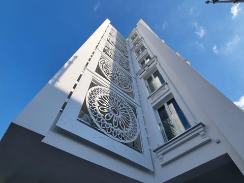 Property building, Day, Location, internet