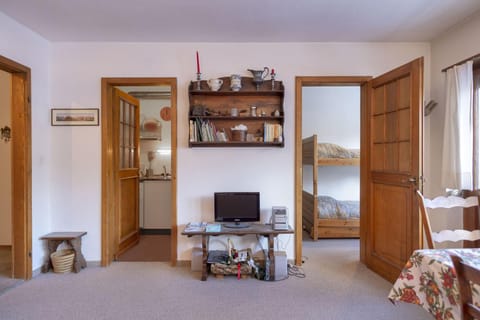 Communal lounge/ TV room, Living room