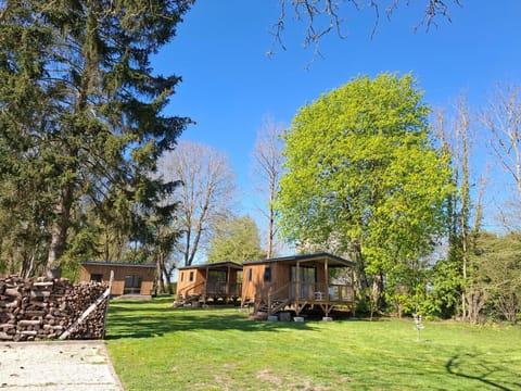 Property building, Day, Garden, Other, Garden view, Parking