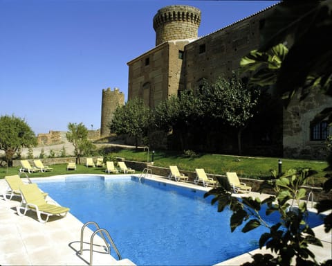 Swimming pool, Swimming pool