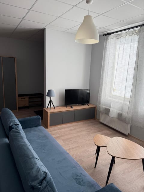 Communal lounge/ TV room, Living room, Seating area