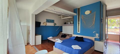 TV and multimedia, Photo of the whole room
