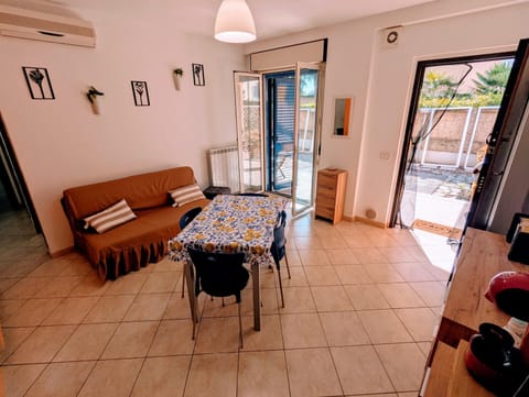 Living room, Dining area, air conditioner