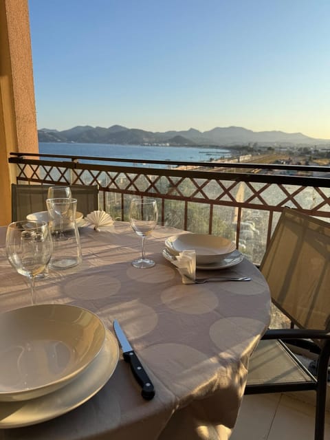 Balcony/Terrace, Mountain view, Sea view
