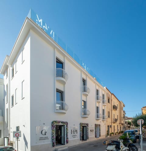 Property building, Street view