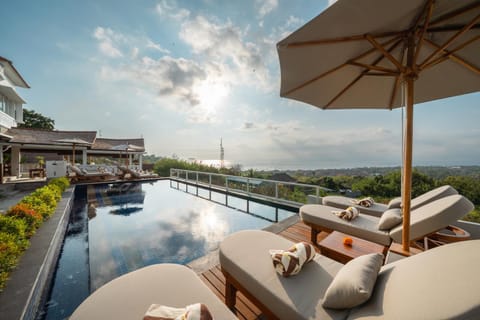 Property building, Natural landscape, Pool view, Swimming pool, sunbed, Internal: Not applicable to any particular room