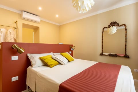 Bed, Bedroom, air conditioner