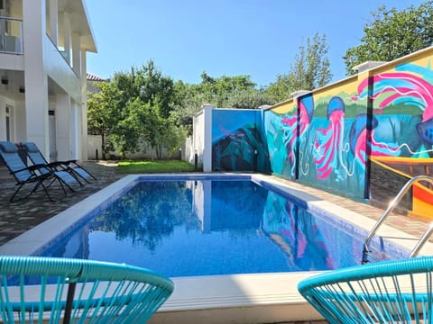 Patio, Day, Evening entertainment, Pool view, Swimming pool, Swimming pool, sunbed