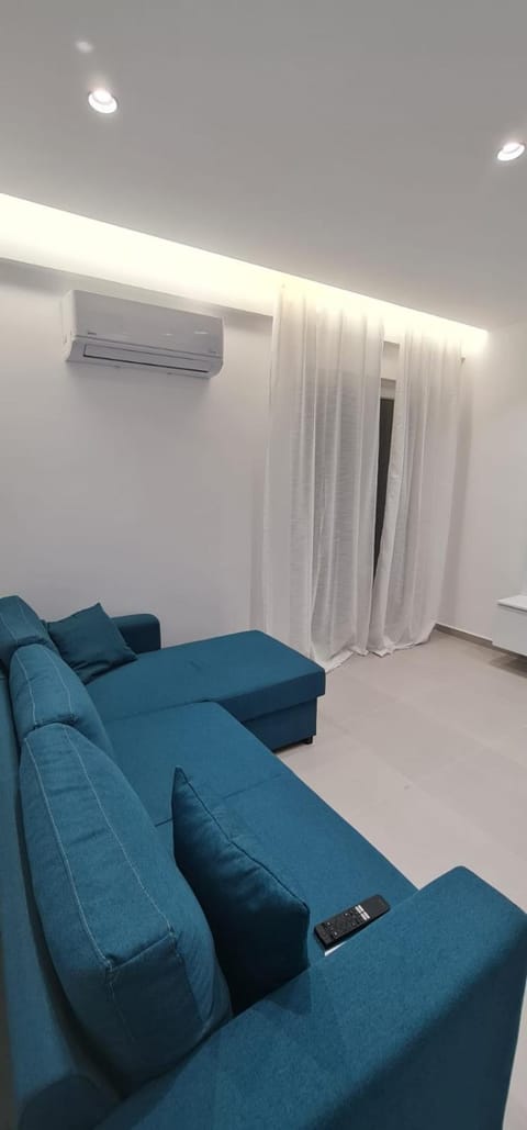 Living room, air conditioner