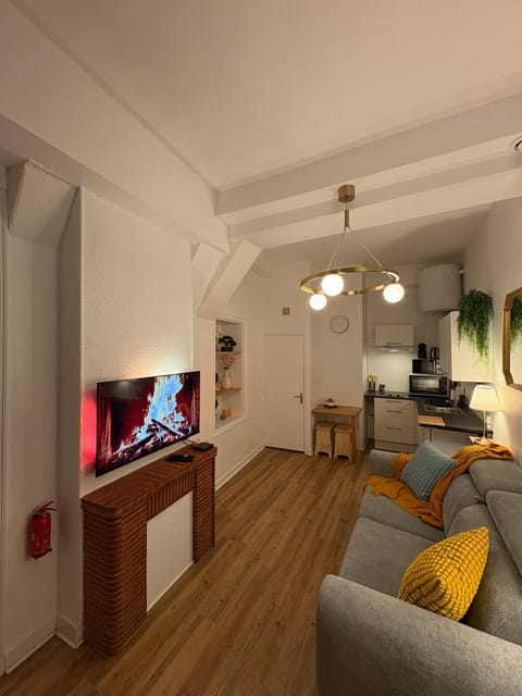 TV and multimedia, Living room, Seating area