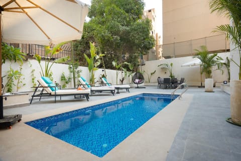 Swimming pool