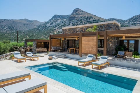Natural landscape, Swimming pool, sunbed
