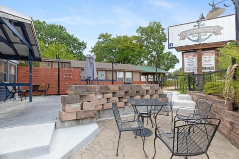 Panacea Boathaus Lodge - Perfect Location for your lake vacation House in Kimberling City